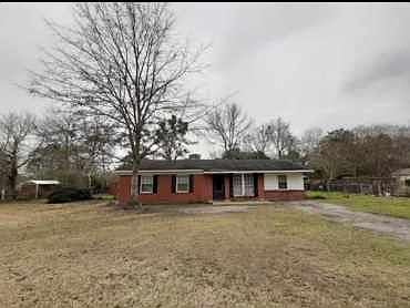 2nd image of 8036 Three Notch Rd