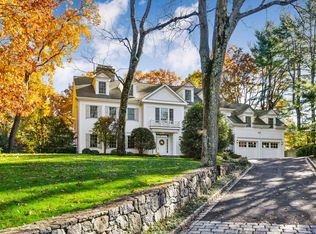 40 Winged Foot Dr, Larchmont, NY 10538