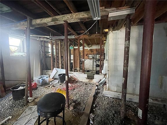 5th image of 5012 S Ridge Rd E