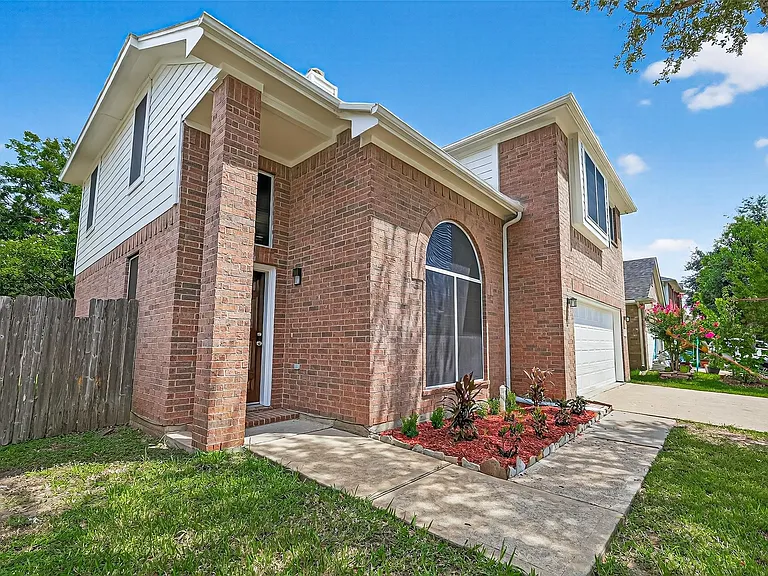 16602 Pademelon Dr — Photo 3