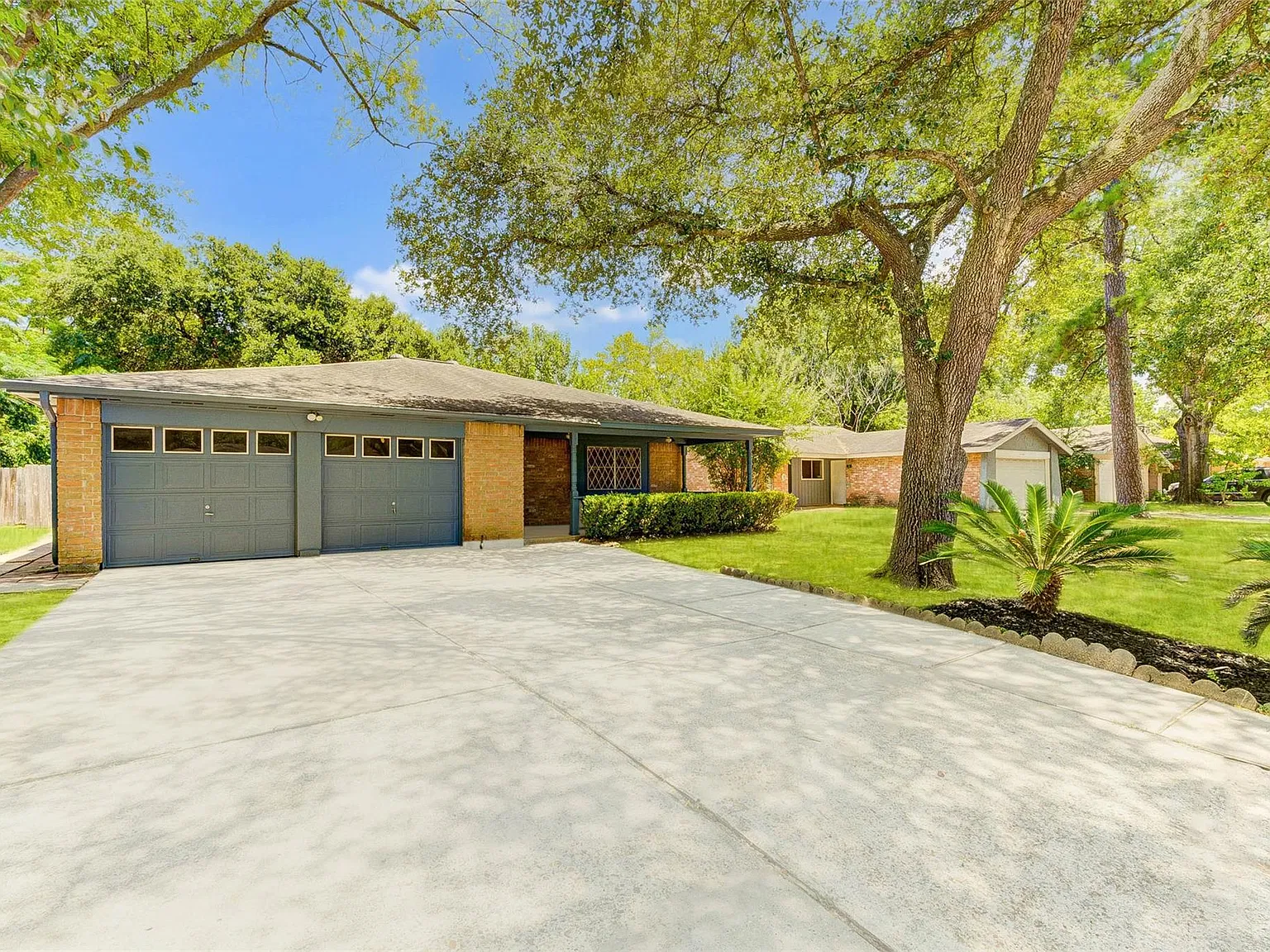 3 bed, 2.0 bath, 1190 sqft, $1,600 — Photo 3