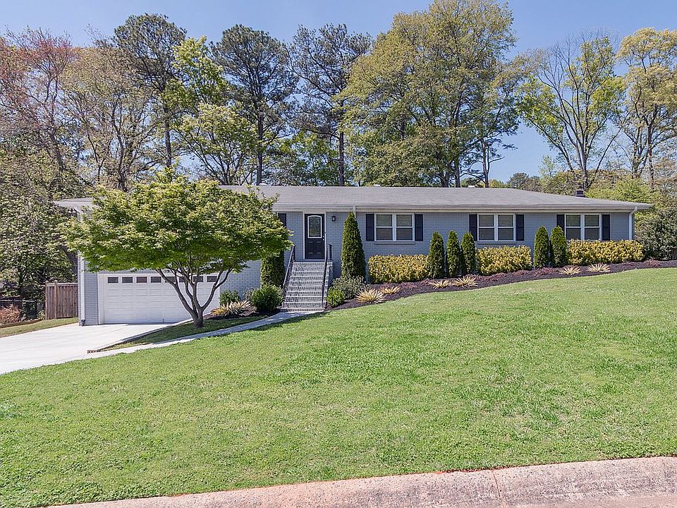 1st image of 3912 Lake Dr SE