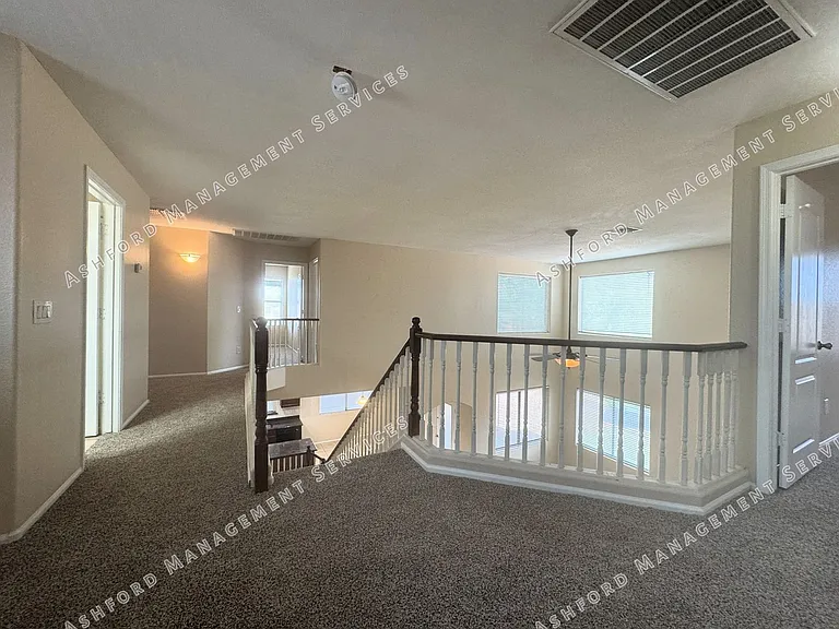 8303 S 47th Ln — Photo 19