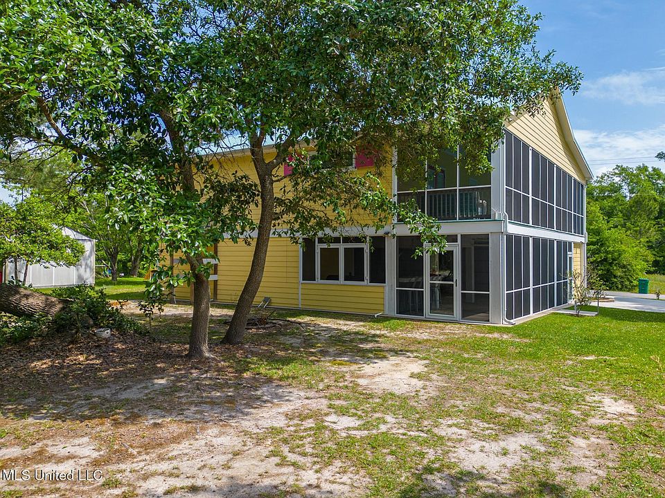 169 Vacation Ln, Waveland, MS 39576 | Zillow