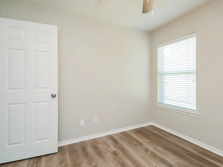 3121 Centennial Village Dr — Photo 14