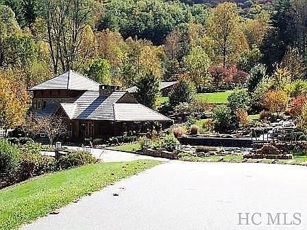 4th image of 328 Slippery Rock Dr