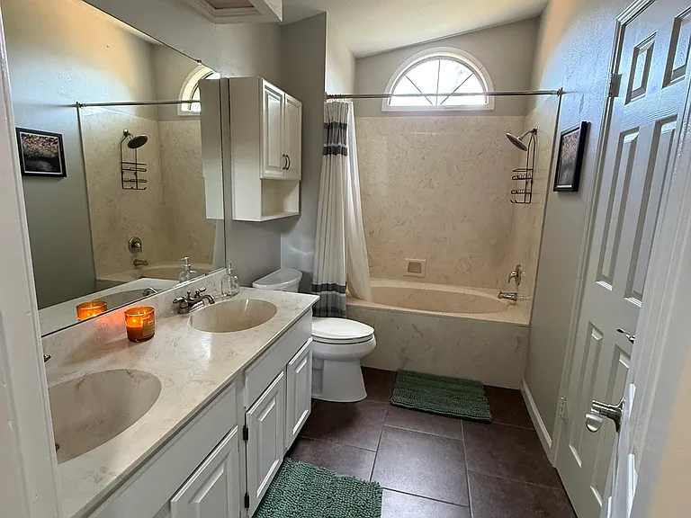 4005 Cortina Dr — Photo 8