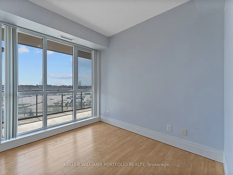 39 Upper Duke Cres #607 — Photo 21