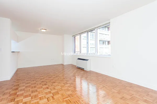 Rented by Mirador Real Estate | media 19