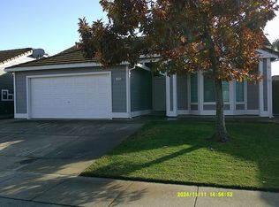 1805 Whiting Ct, Dixon, CA 95620
