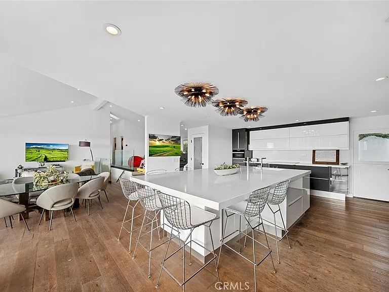 343 Emerald Bay — Photo 10