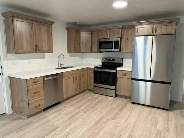 (undisclosed Address), Eagle Mountain, UT 84005