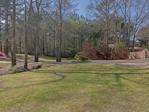 5th image of 10 Westbrook Estates Dr