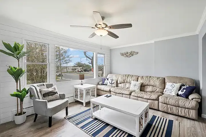 2 bed, 800 sqft, $3,450 — Photo 1