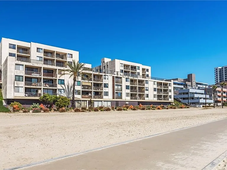 1140 Ocean Blvd #3 — Photo 1