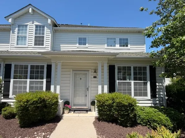 1028 Grace Hill Dr, Virginia Beach, VA 23455