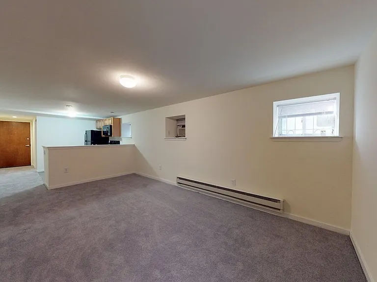 Walnut Court Apartments — Photo 19