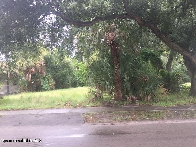 2nd image of 805 Blake Ave