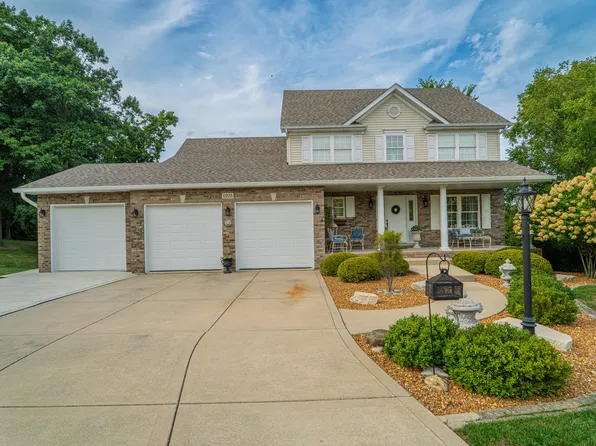 1205 Waterside Ln, Crown Point, IN 46307