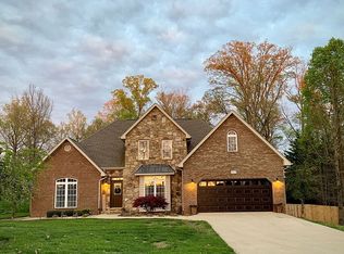 213 Cheshire Ln, Piney Flats, TN 37686
