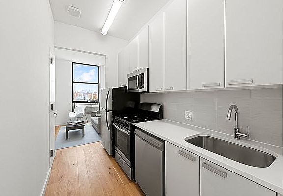 3rd image of 300 E 120th St #4D