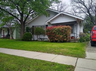 1030 W Bewick St, Fort Worth, TX 76110