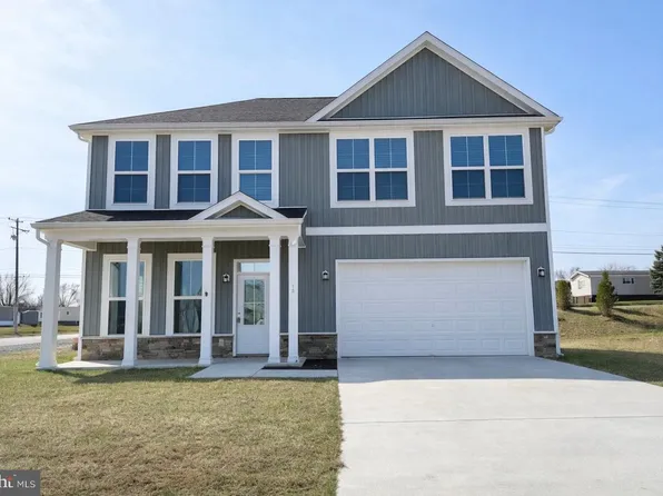 19 Bonita Pine Trl, Martinsburg, WV 25403
