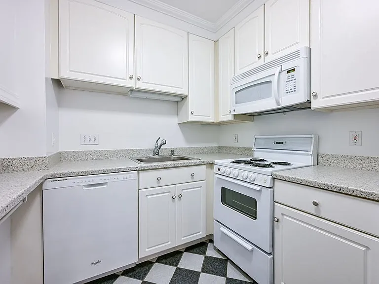 150 Rumford Ave #410 — Photo 10