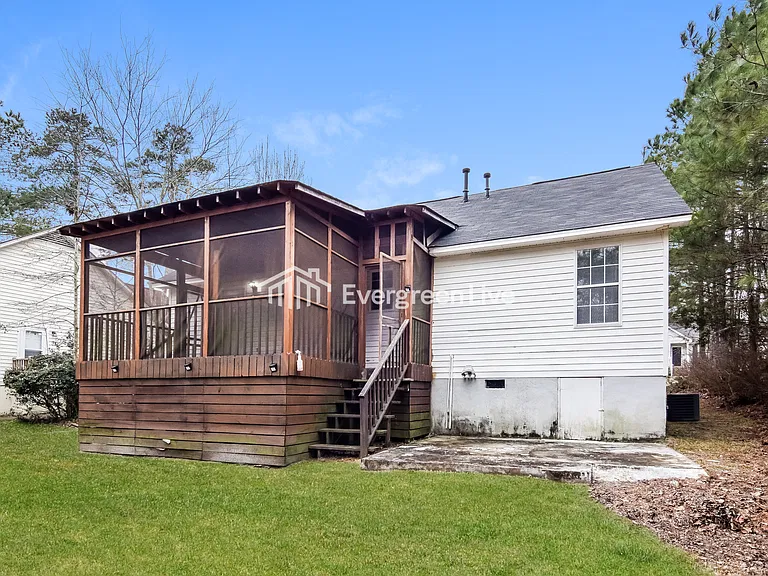 404 Winslow Way — Photo 9