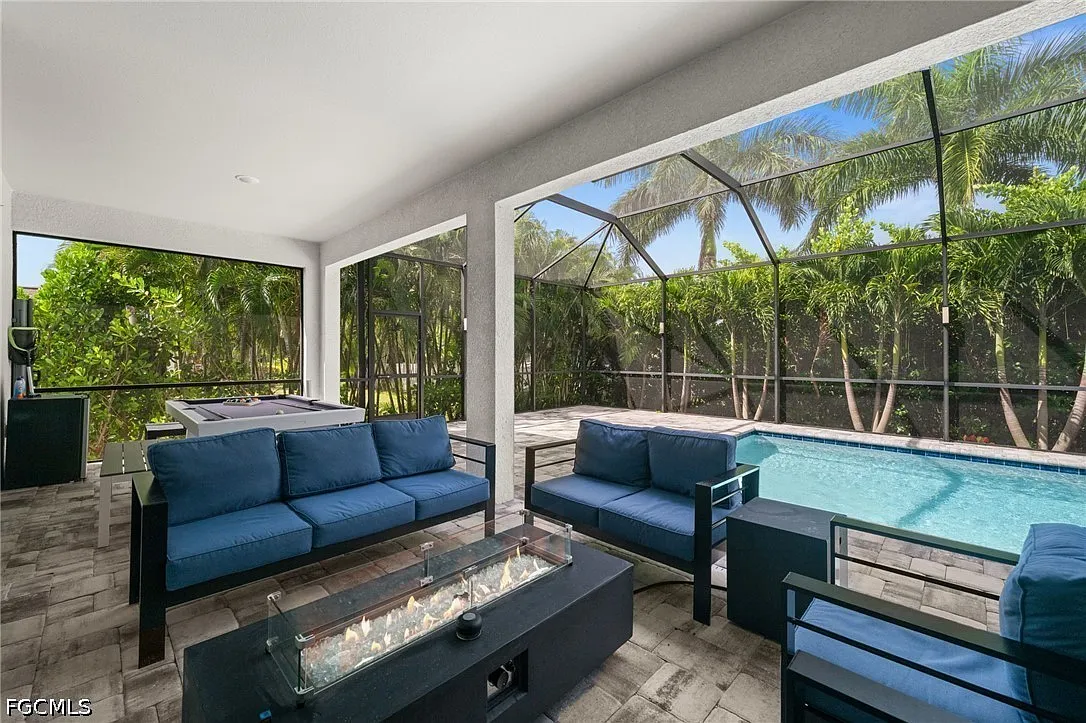 3 bed, 2.0 bath, 2130 sqft, $4,000 — Photo 3