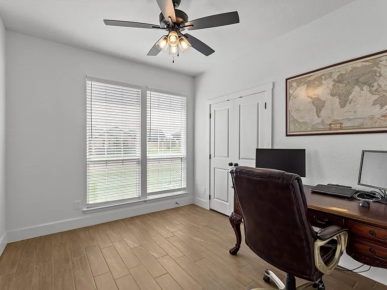 7709 Soapstone Ct — Photo 44
