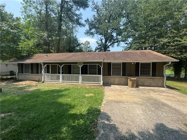 8497 Stonewall Jackson Dr, Jonesboro, GA 30238