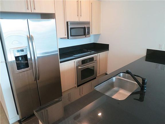 4th image of 1111 SW 1st Ave APT 1717