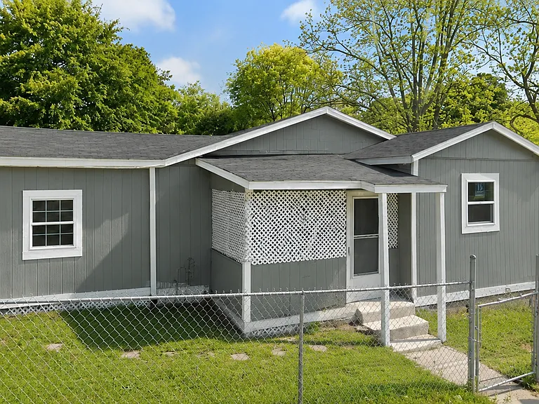 1108 Ell St #1 — Photo 1