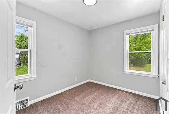 11736 Duchess St — Photo 16