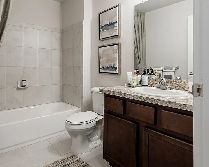 Harvard Place Apartments — Photo 59