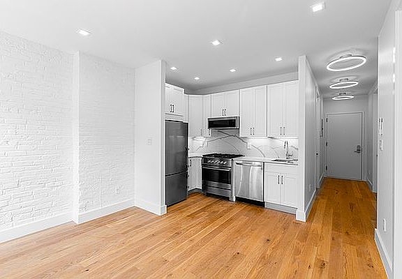 3rd image of 90 Atlantic Ave #10