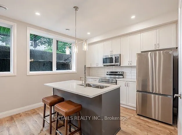 659 Donat St #B01 — Photo 8
