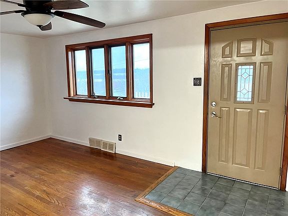 4th image of 118 Ross St