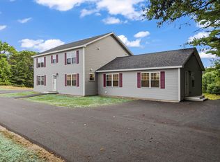 112 Yarmouth Rd, Gray, ME 04039