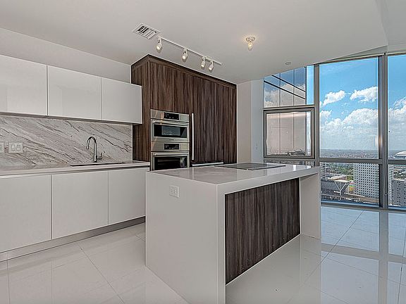 2nd image of 851 NE 1st Ave #2802AB