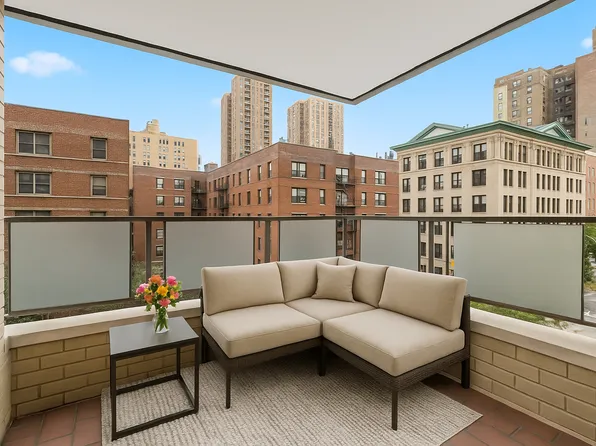 20 East 9th Street image 3 of 21