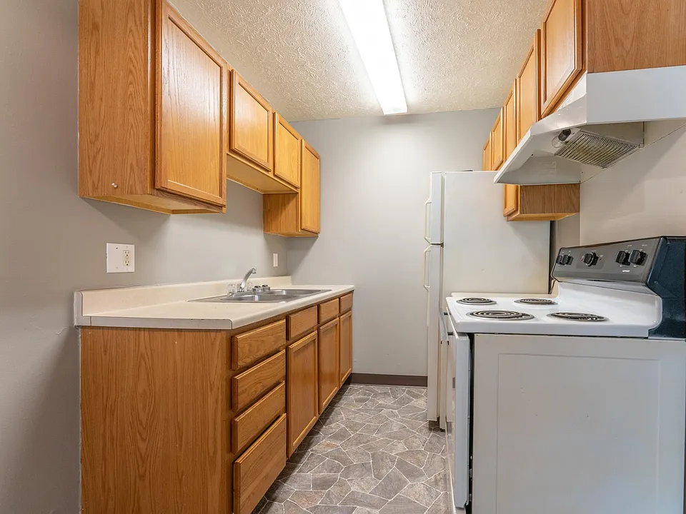 Brentwood Apartments: Two Bedroom