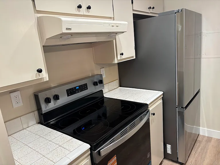 1425 45th Ave #2 — Photo 9