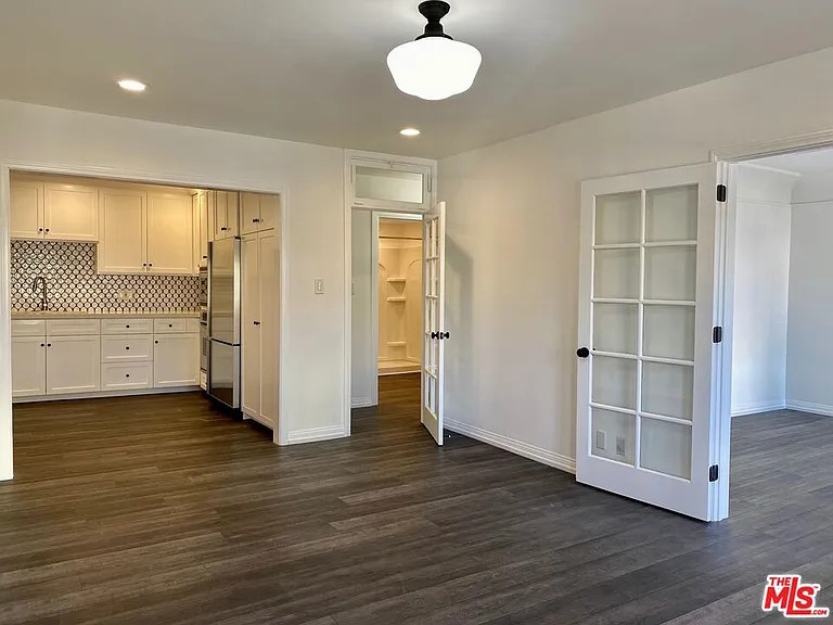 619 S La Brea Ave #2 — Photo 12
