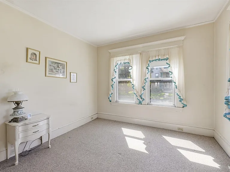 367 Broadway St #1 — Photo 10