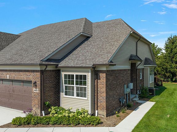 2nd image of 40683 Azalea Dr