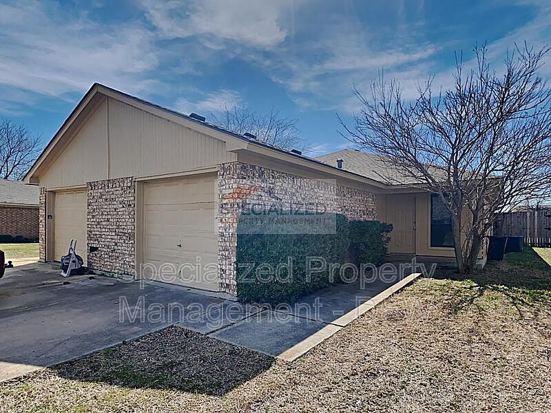 1067 Westcliff Ave, Fort Worth, TX 76179 Zillow