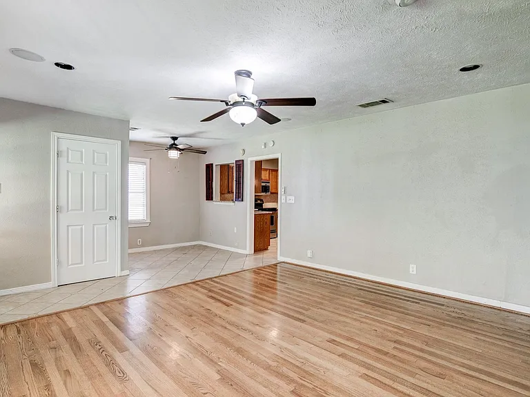 8713 Diceman Dr — Photo 5