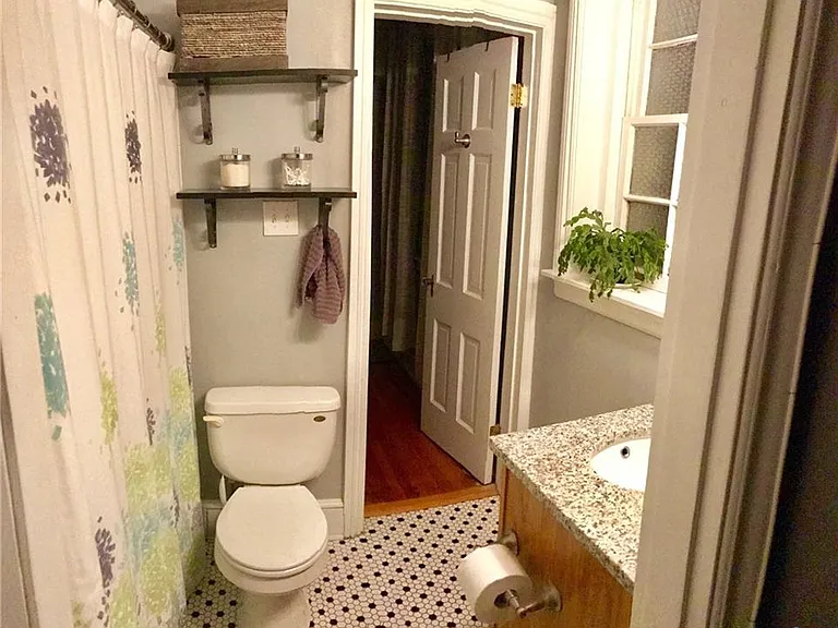 3122 Kensington Ave #6 — Photo 4